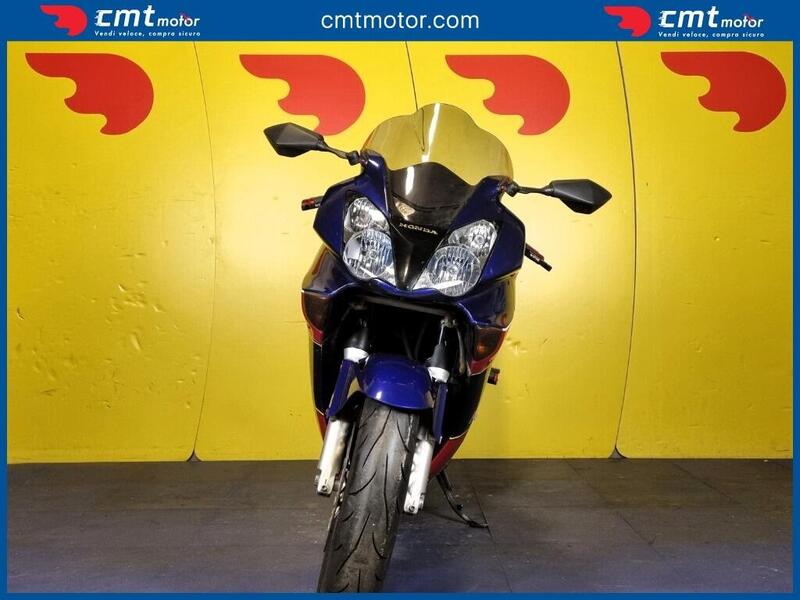 Honda VFR 800 (2002 - 05) (6)