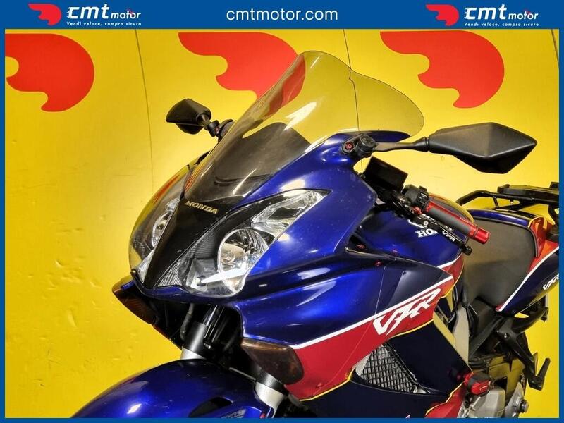 Honda VFR 800 (2002 - 05) (7)