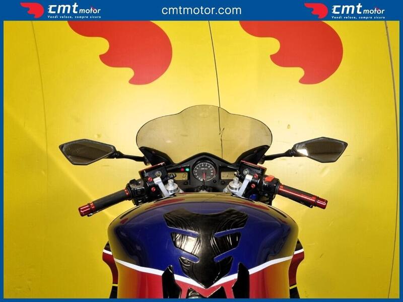 Honda VFR 800 (2002 - 05) (10)