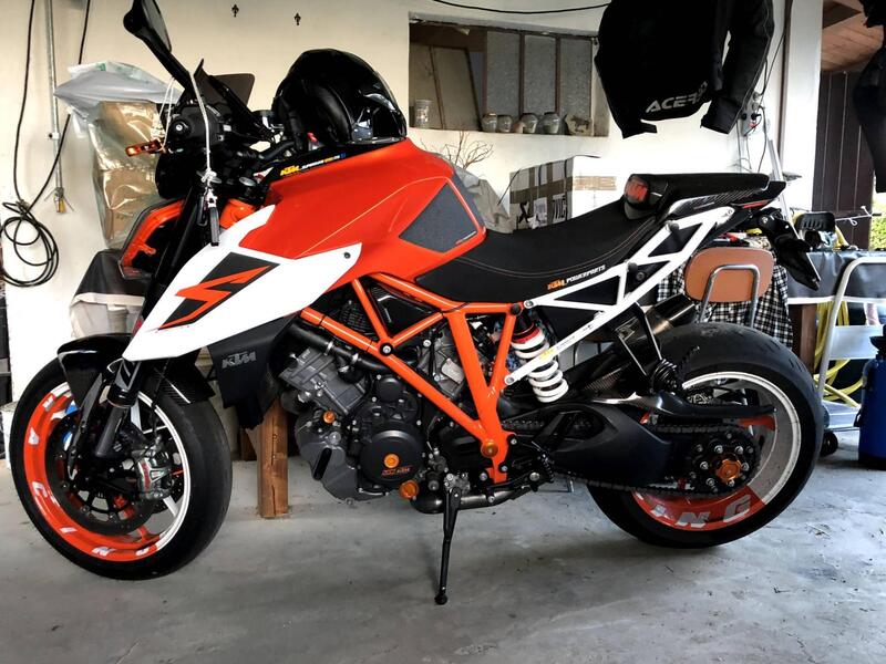 KTM 1290 Super Duke R ABS (2017 - 18) (5)
