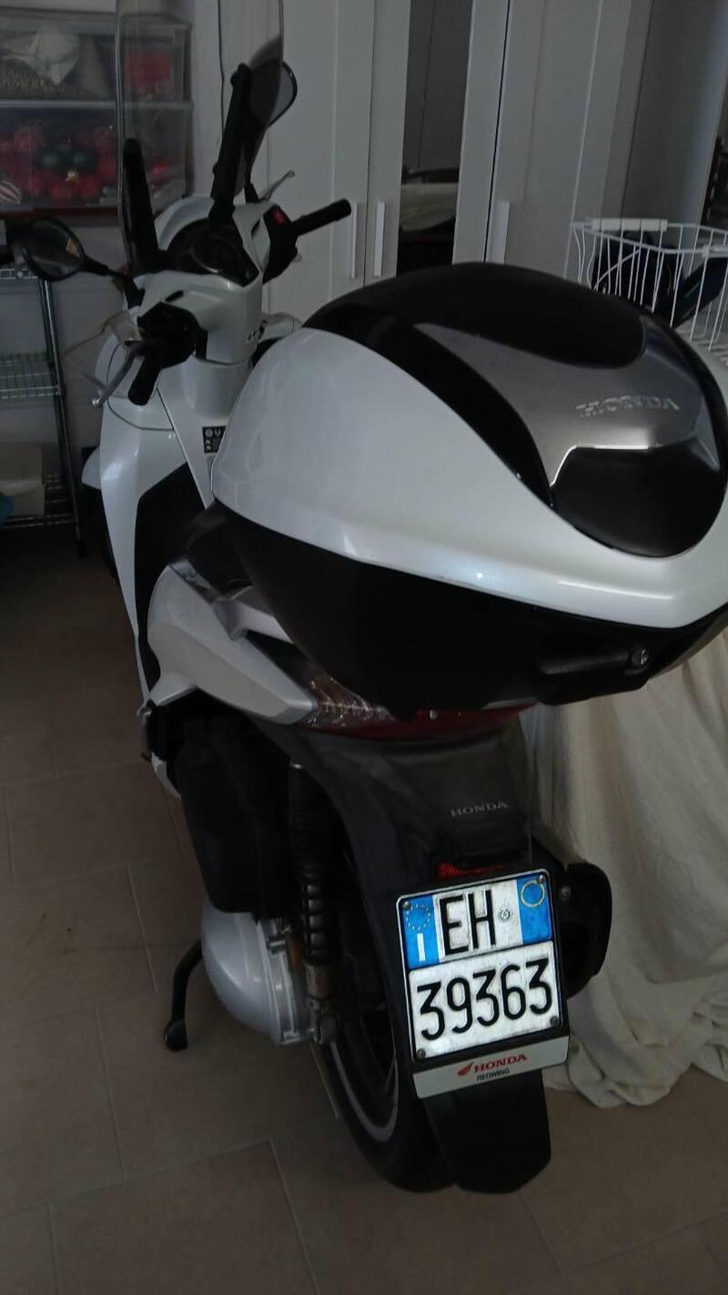 Honda SH 300 i ABS (2016 - 20) (2)