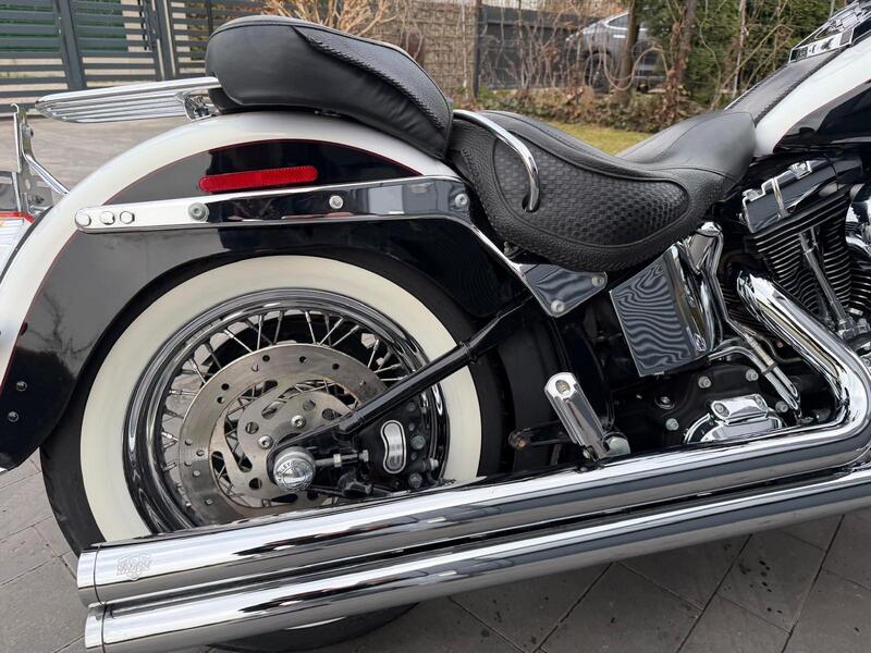 Harley-Davidson 1584 Deluxe (2007 - 08) - FLSTN (14)