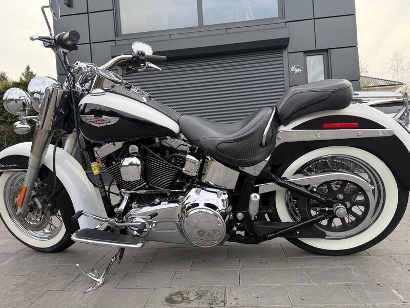 Harley-Davidson 1584 Deluxe (2007 - 08) - FLSTN (19)
