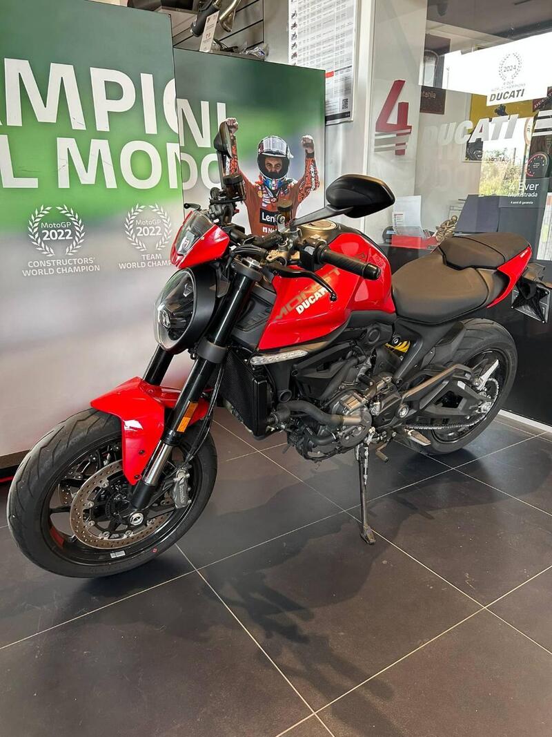Ducati Monster 937 + (2021 - 25) (12)