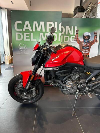 Ducati Monster 937 + (2021 - 25) usata