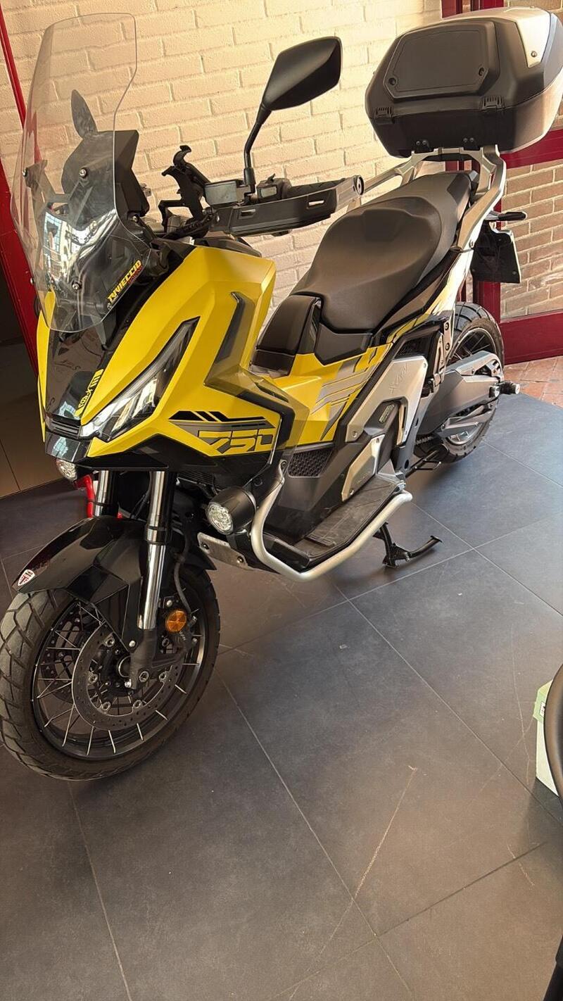 Honda X-ADV 750 (2025 - 26) (2)