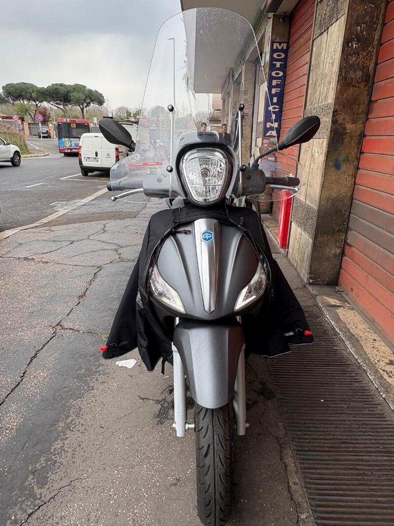 Piaggio Medley 150 ABS (2016 - 19) (4)