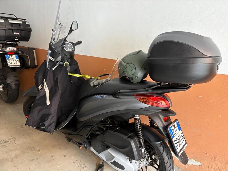 Piaggio Medley 150 ABS (2016 - 19) (6)