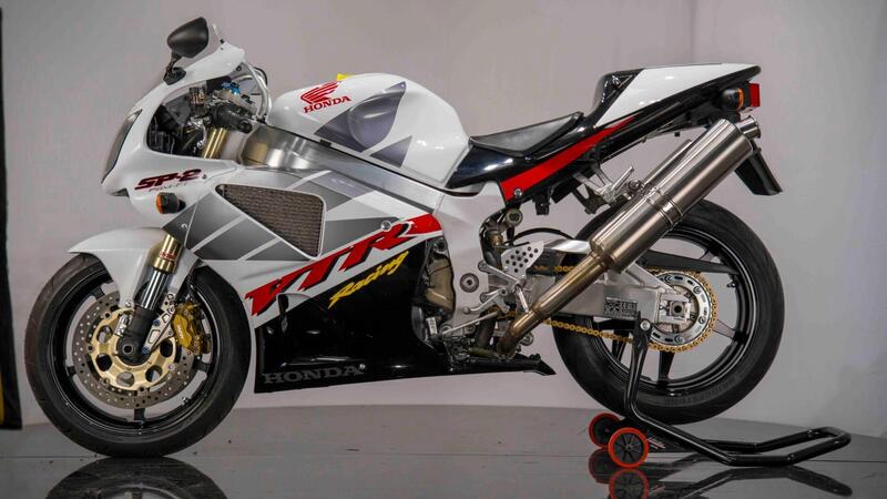 Honda VTR 1000 SP-2 (2002 - 06) (2)