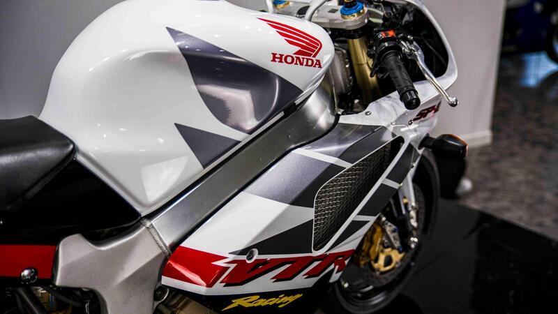 Honda VTR 1000 SP-2 (2002 - 06) (13)