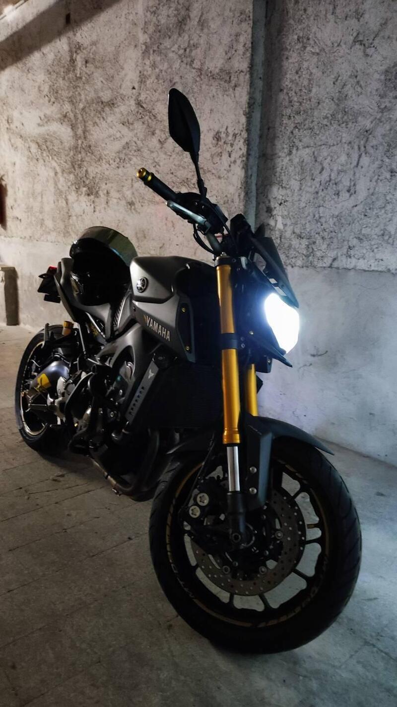 Yamaha MT-09 ABS (2016) (4)