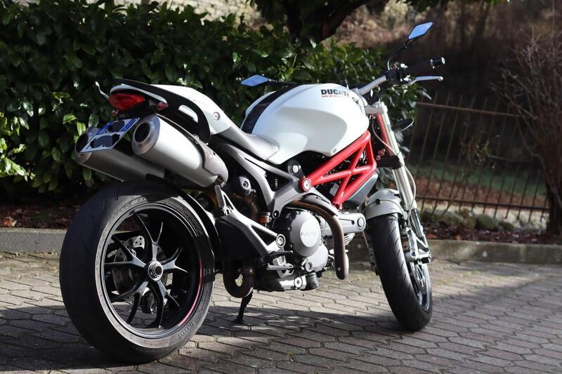 Ducati Monster 796 (2010 - 13) (2)