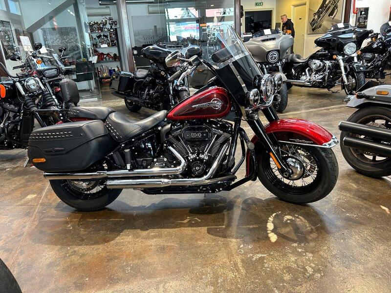 Harley-Davidson 114 Heritage Classic (2018 - 20) - FLHCS (20)