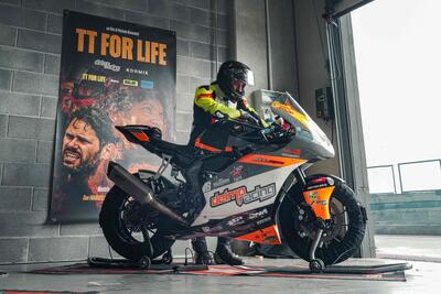 Un giorno da pilota del Tourist Trophy [VIDEO]