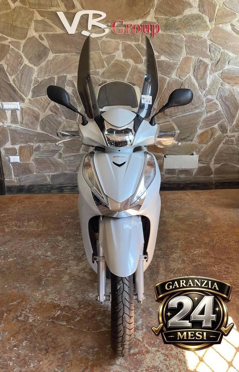 Honda SH 300 i ABS (2016 - 20) (2)