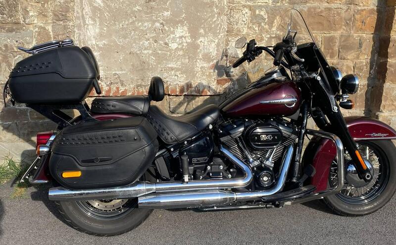 Harley-Davidson 114 Heritage Classic (2018 - 20) - FLHCS (2)