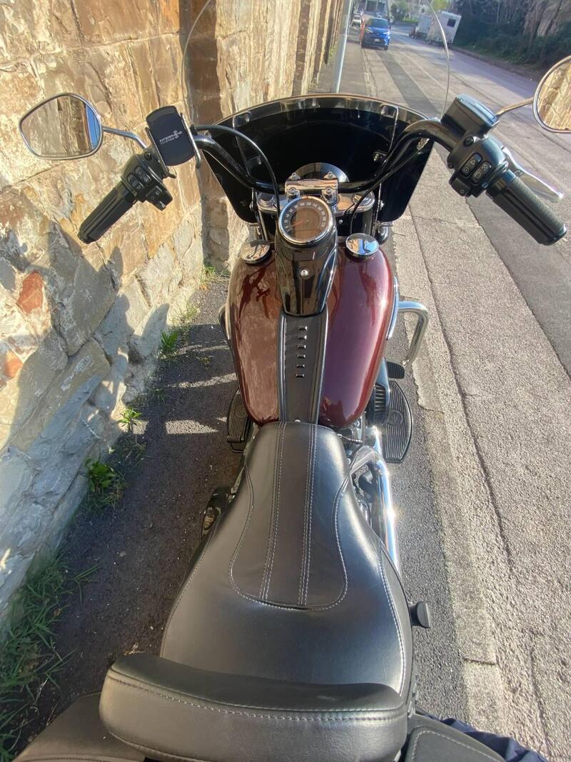 Harley-Davidson 114 Heritage Classic (2018 - 20) - FLHCS (4)