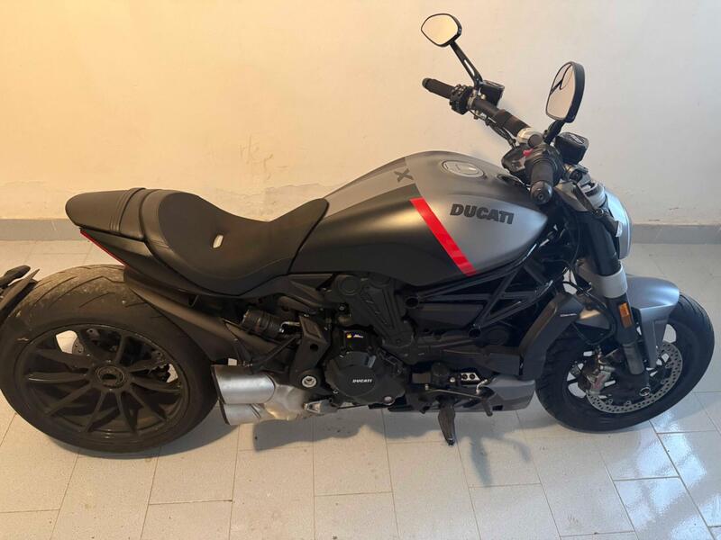 Ducati XDiavel 1262 Black Star (2021) (2)