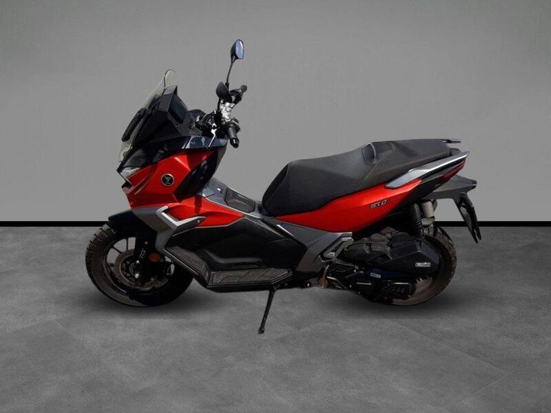 Voge Sfida SR1 ADV (2023 - 26) (2)