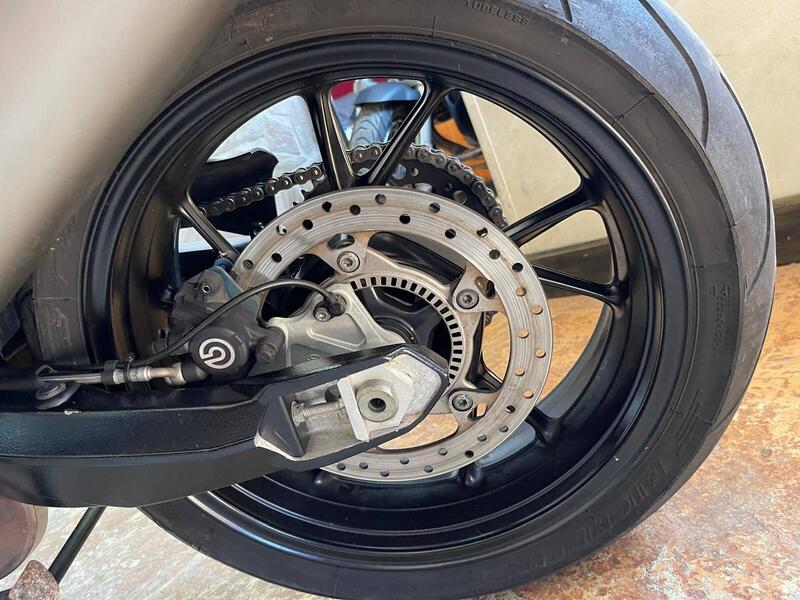 Bmw F 800 R (2015 - 16) (9)