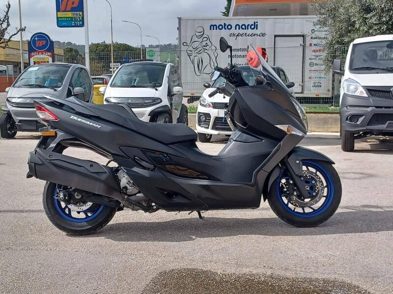 Suzuki Burgman 400 (2022 - 24) (6)