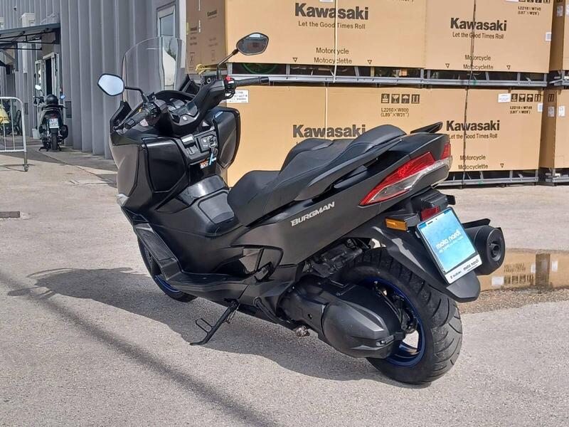 Suzuki Burgman 400 (2022 - 24) (7)