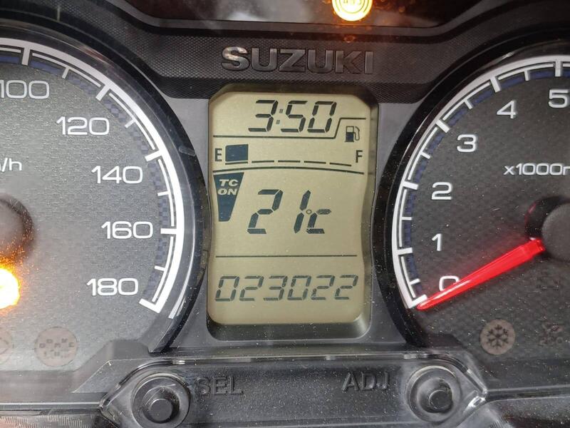 Suzuki Burgman 400 (2022 - 24) (8)