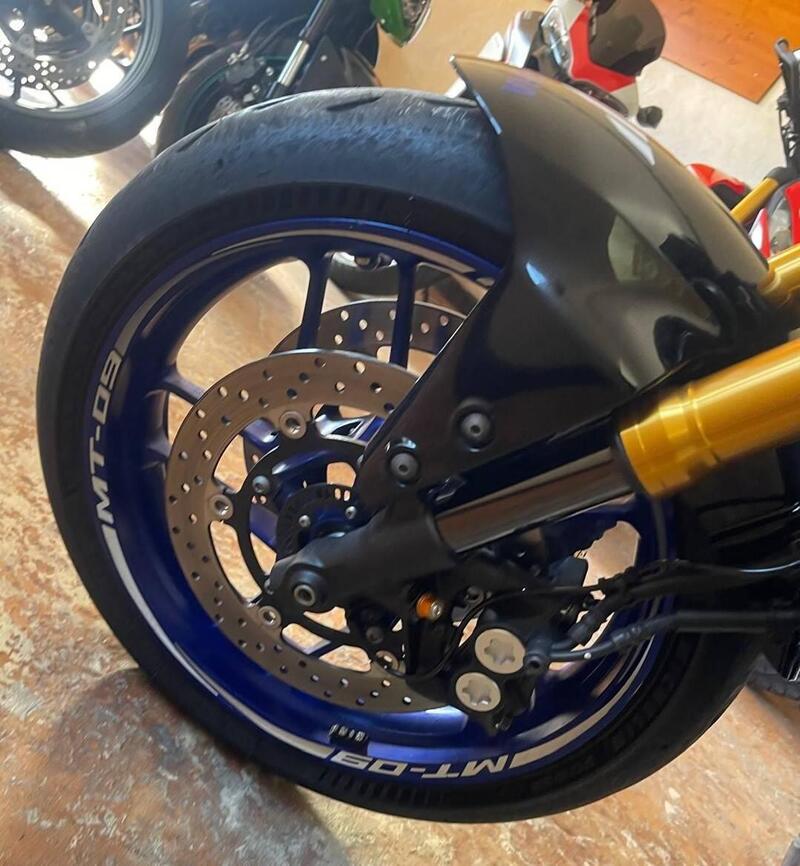 Yamaha MT-09 SP (2021 - 23) (16)