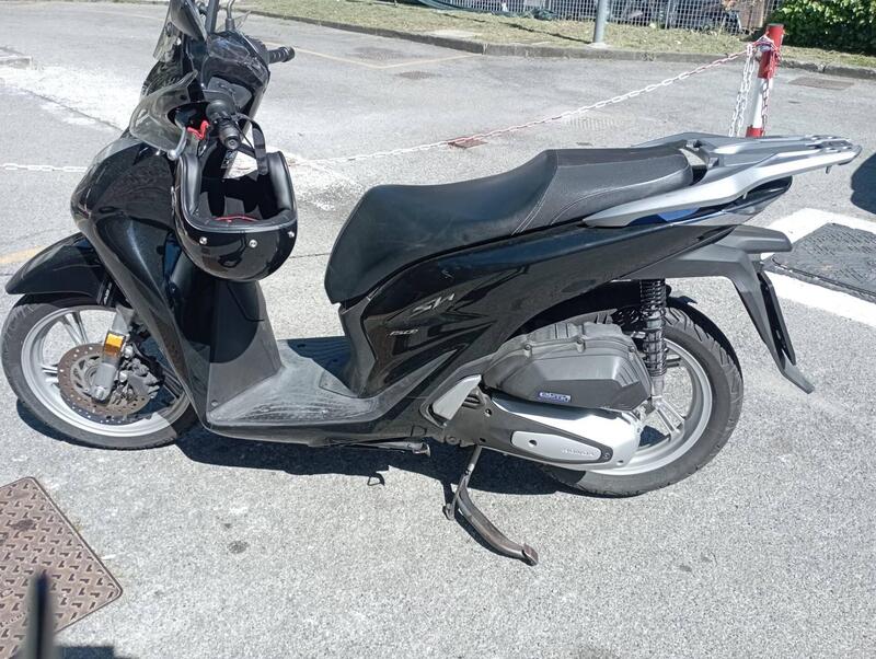 Honda SH 150i (2020 - 23) (2)