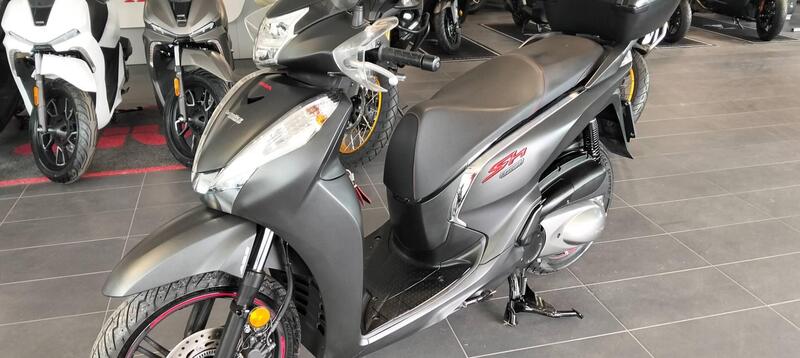 Honda SH 300 i Sport ABS (2018 - 20) (3)