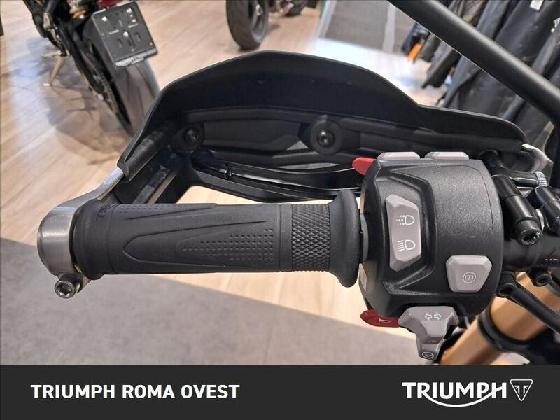 Triumph Scrambler 1200 XE (2021 - 23) (13)