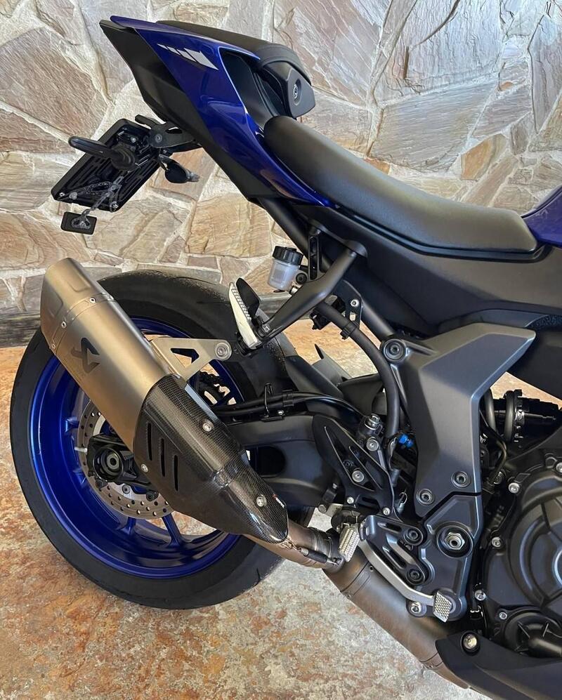 Yamaha YZF R7 (2021 - 25) (11)