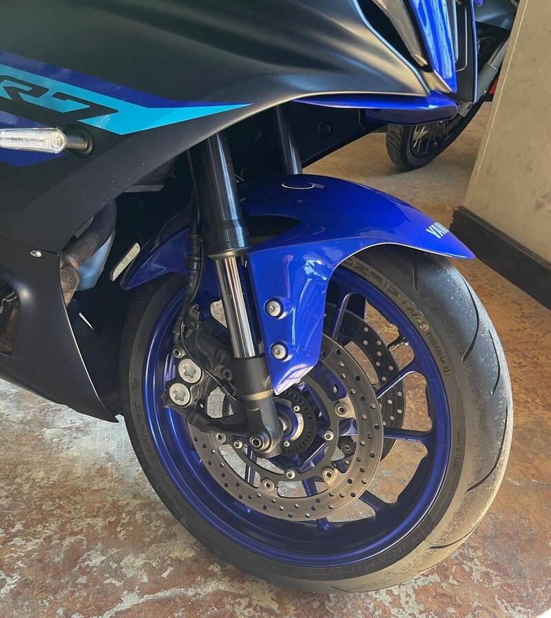 Yamaha YZF R7 (2021 - 25) (14)