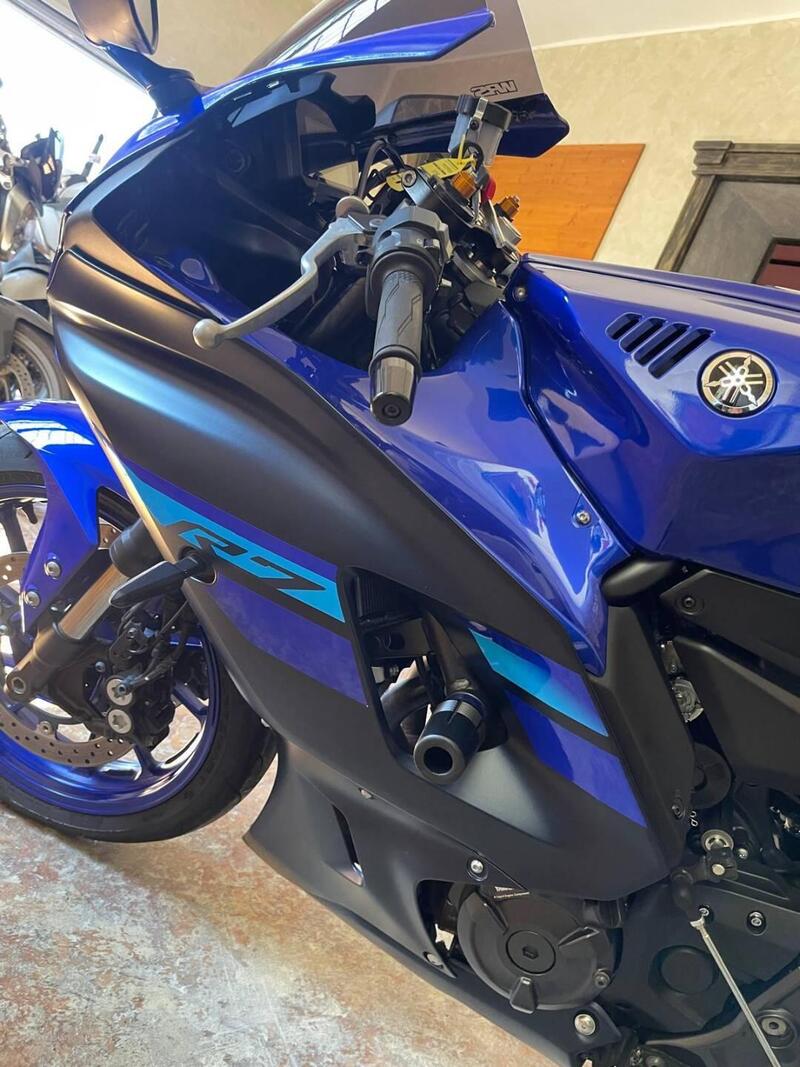 Yamaha YZF R7 (2021 - 25) (16)