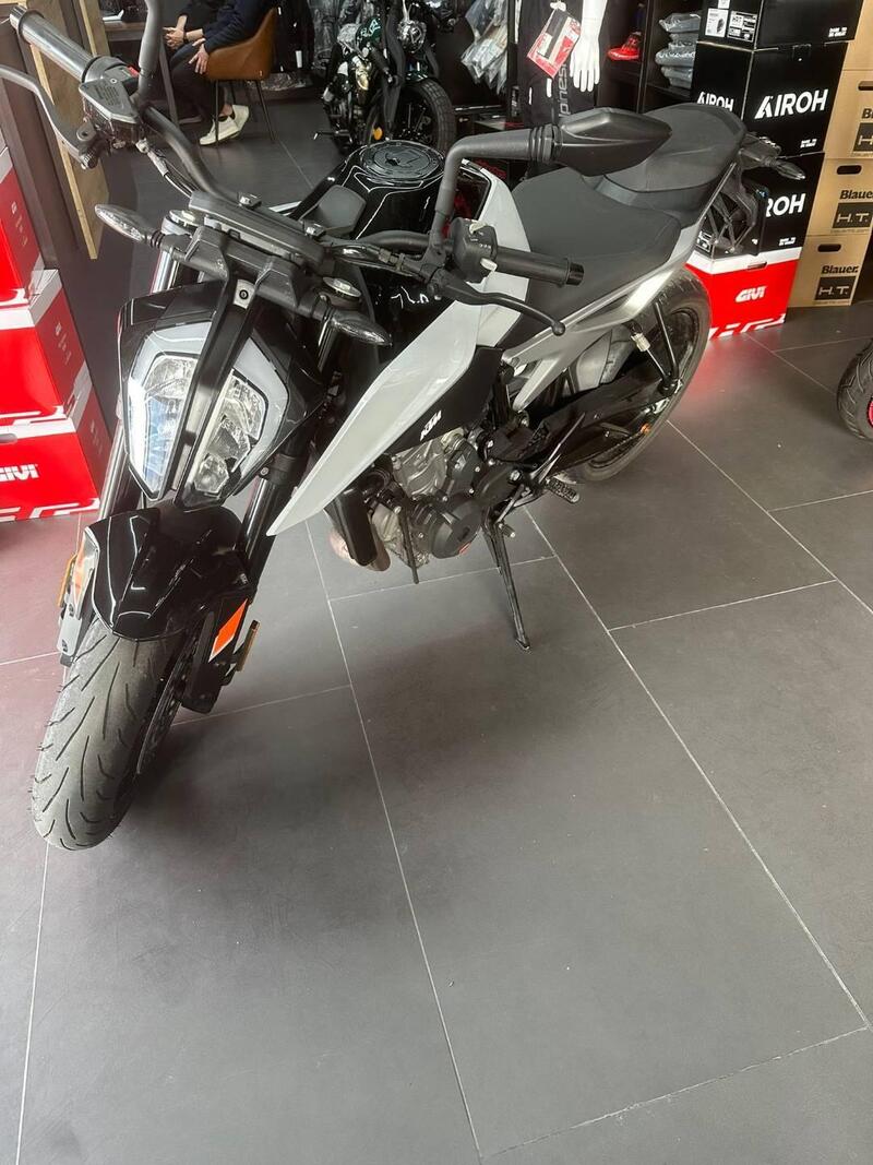 KTM 790 Duke L (2023 - 24) (2)