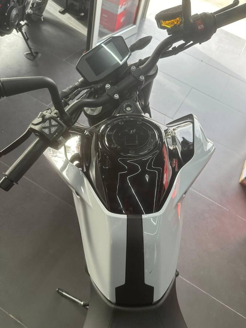 KTM 790 Duke L (2023 - 24) (7)