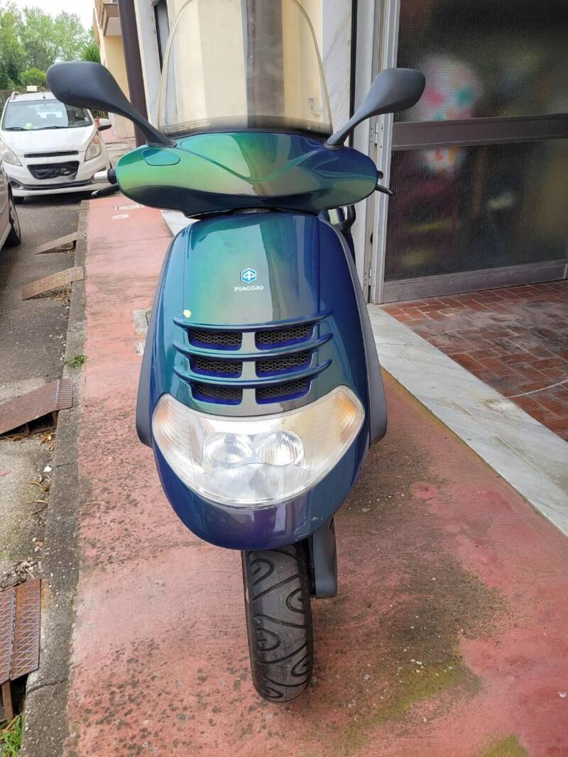 Piaggio Hexagon 250 GT (3)