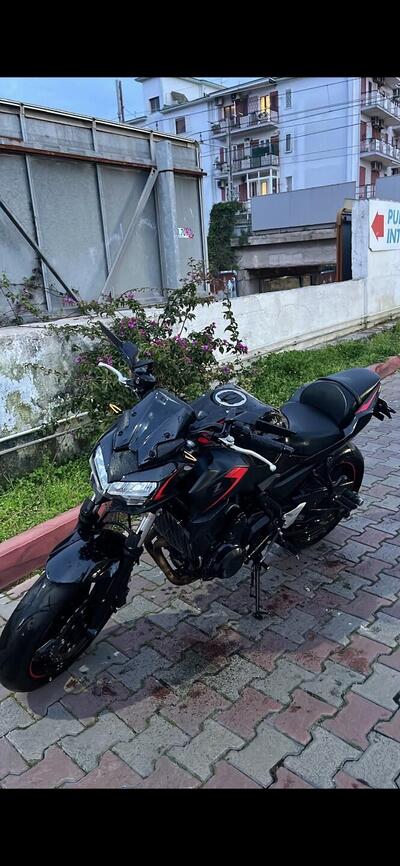 Kawasaki Z 650 (2021 - 24) usata