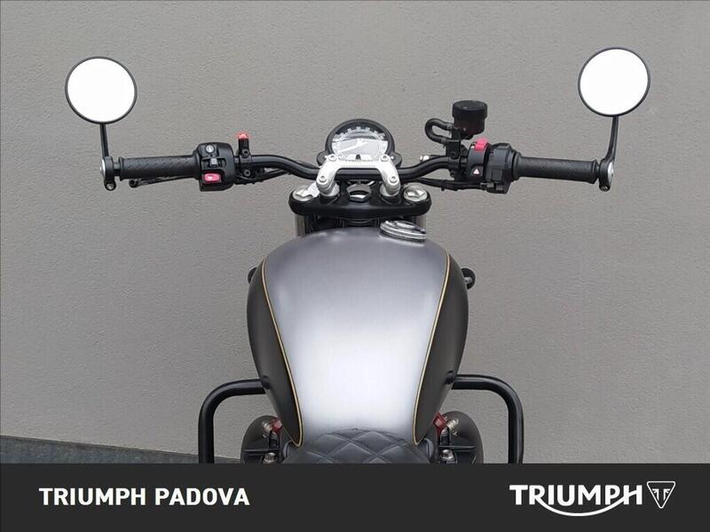 Triumph Street Twin 900 (2016) (11)