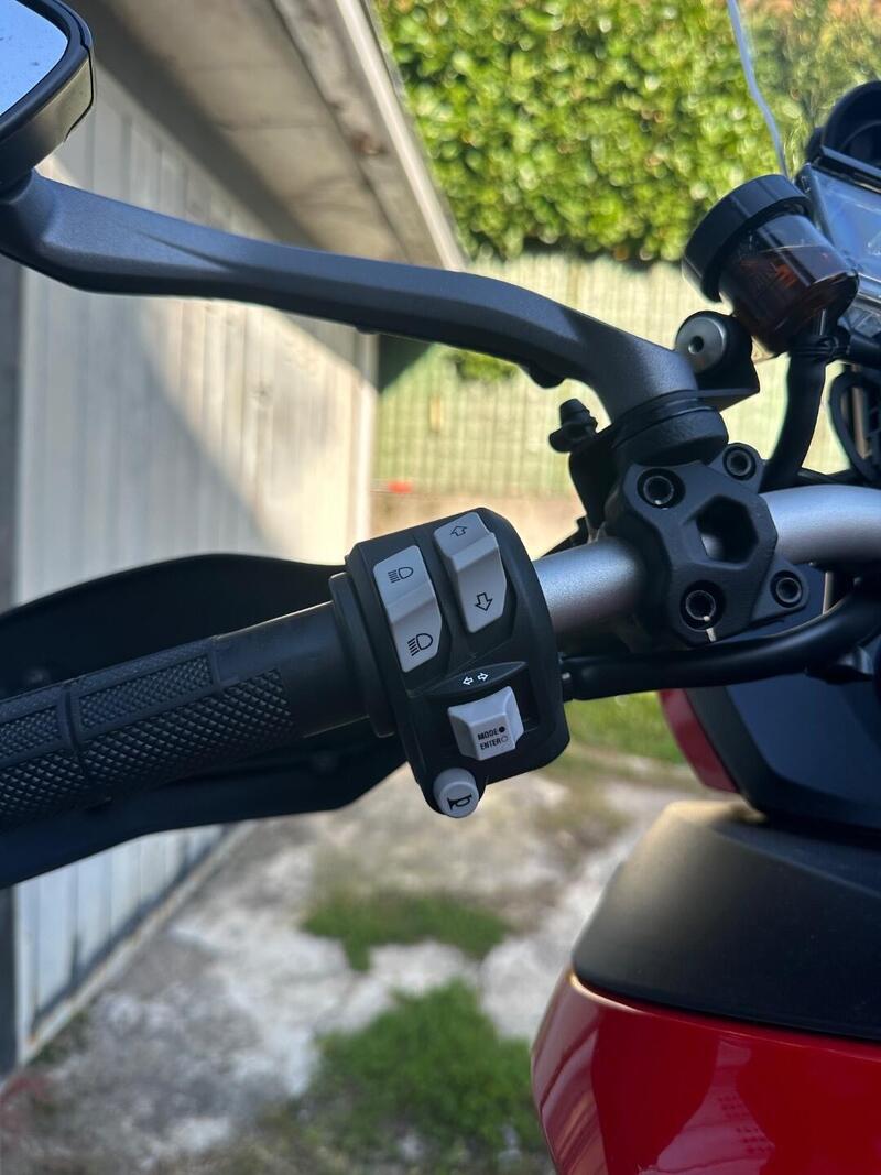 Ducati Multistrada V2 (2022 - 24) (11)