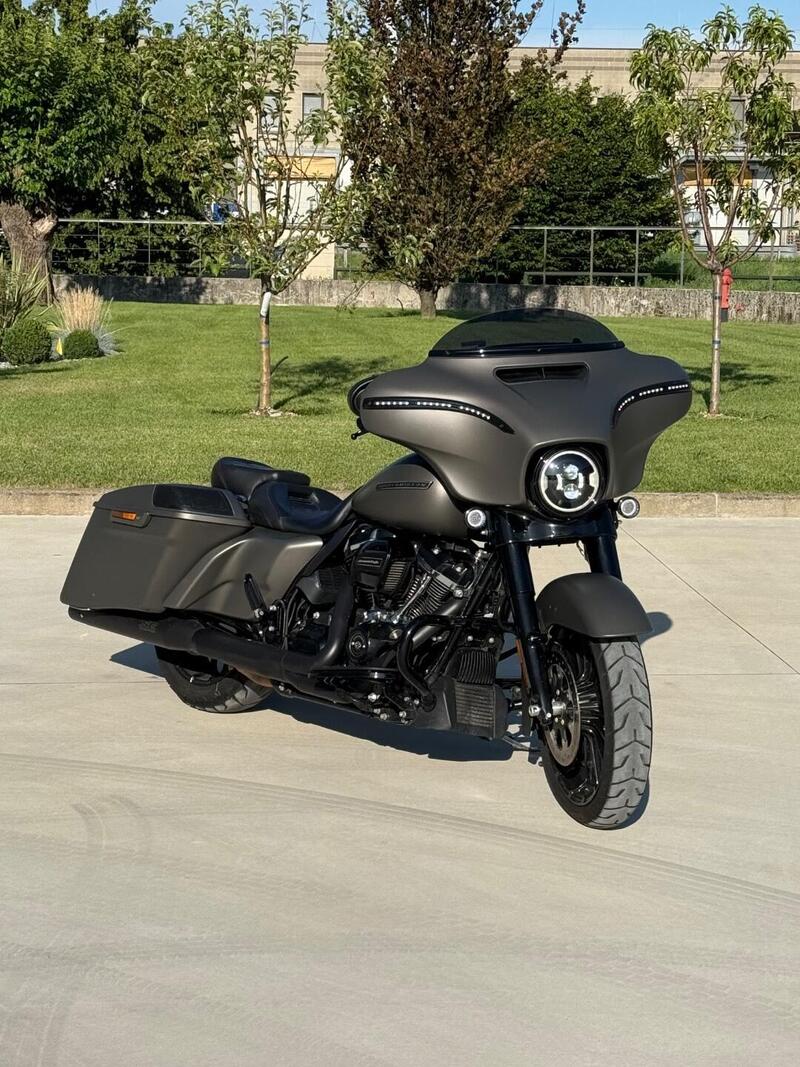 Harley-Davidson 114 Street Glide Special (2019 - 20) - FLHXS (4)