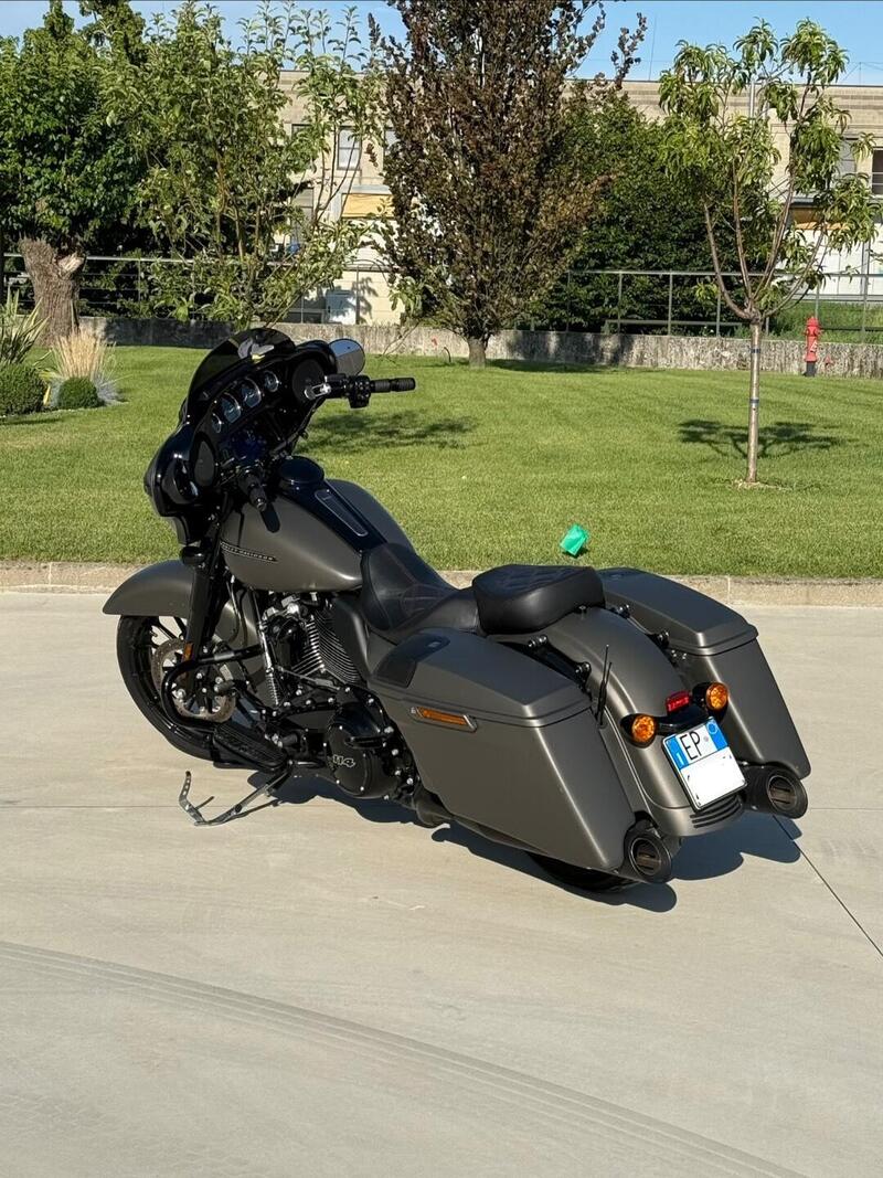 Harley-Davidson 114 Street Glide Special (2019 - 20) - FLHXS (6)