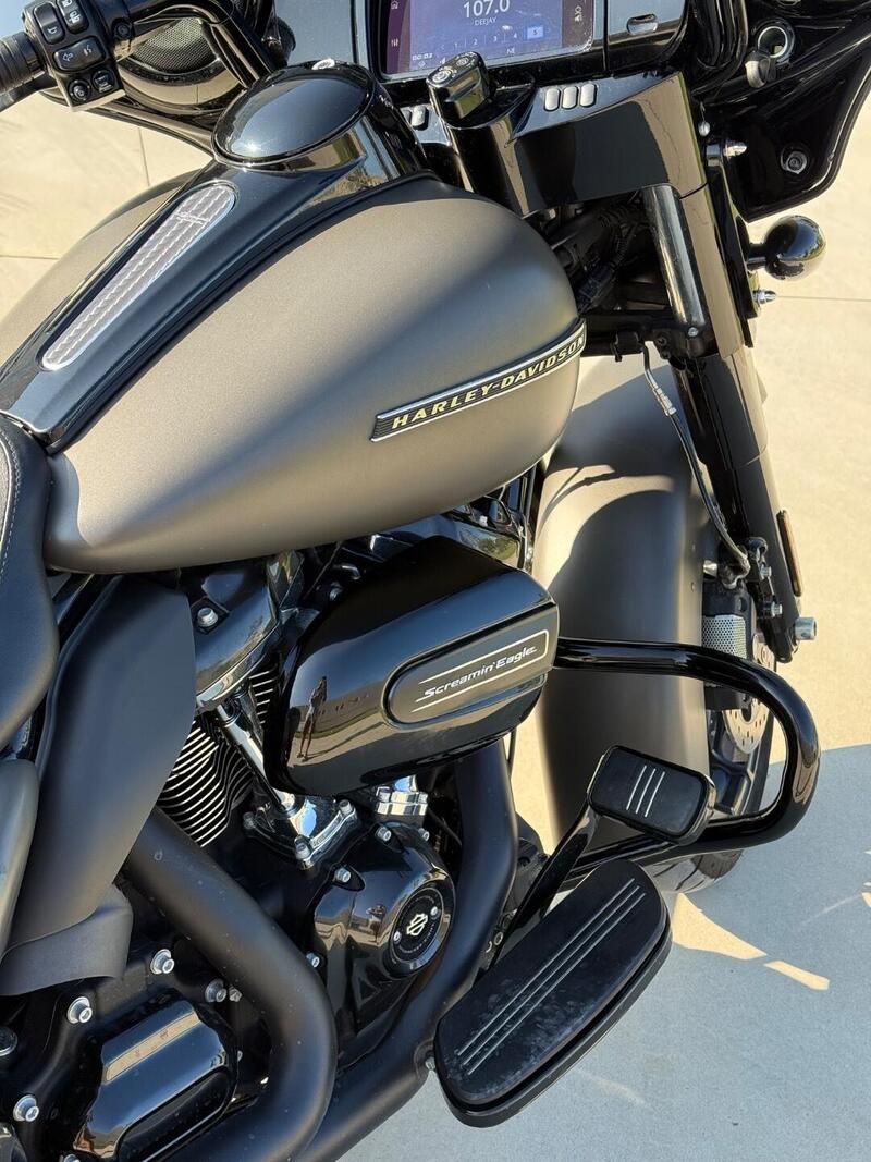 Harley-Davidson 114 Street Glide Special (2019 - 20) - FLHXS (10)