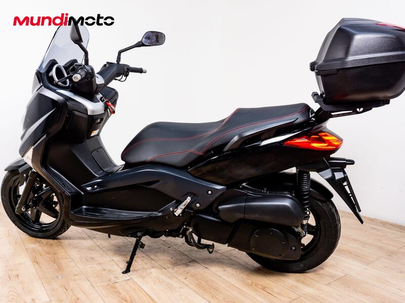 Yamaha X-Max 250 Sport (2011 - 13) (7)