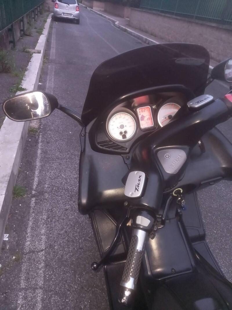 Yamaha T-Max 500 (2004 - 07) (10)