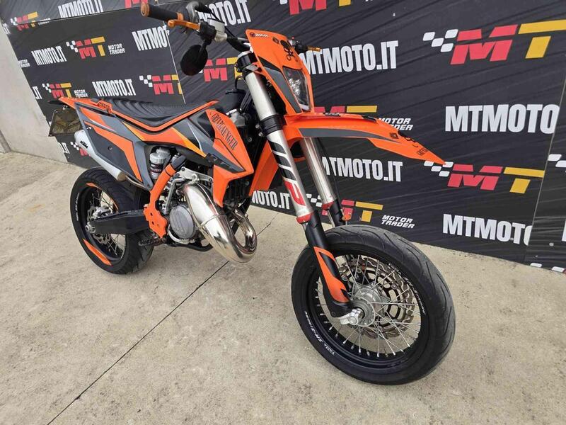 KTM 125 SX (2021) (3)