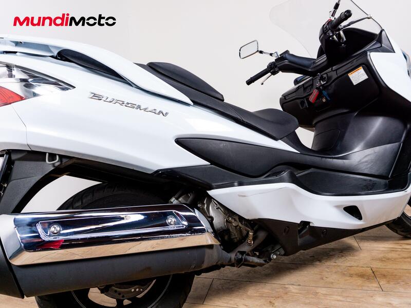 Suzuki Burgman 400 (2022 - 24) (4)