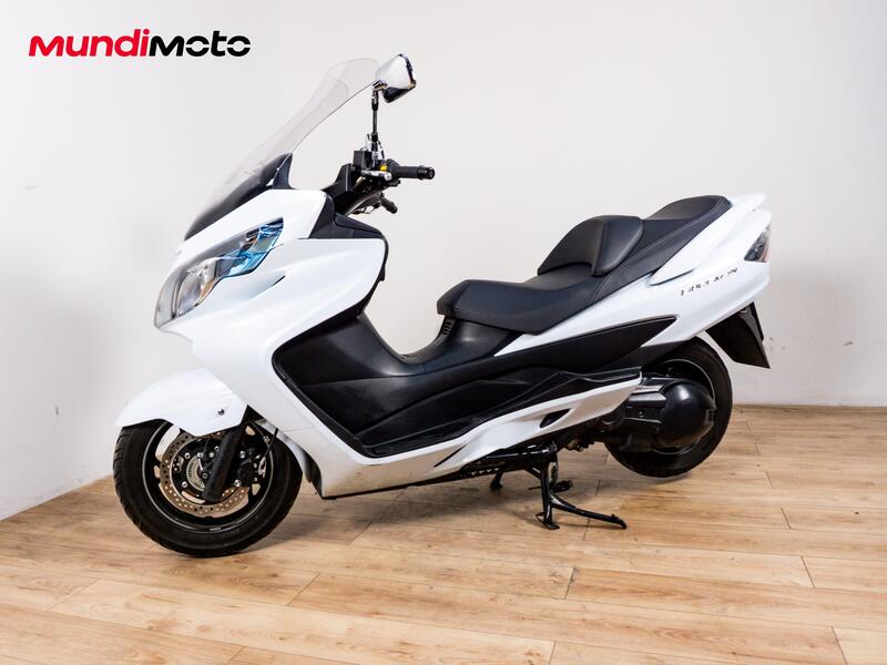 Suzuki Burgman 400 (2022 - 24) (8)