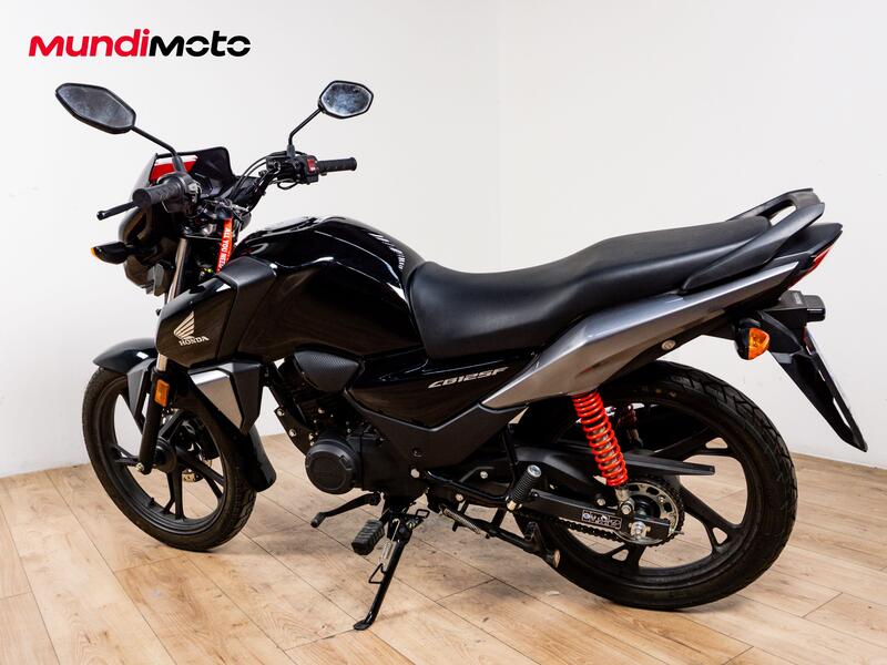 Honda CB 125 F (2026) (6)