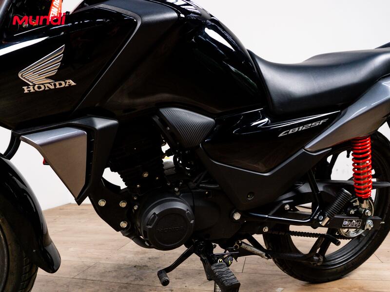 Honda CB 125 F (2026) (8)